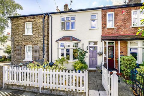 3 bedroom end of terrace house for sale, Lock Road, Richmond, TW10