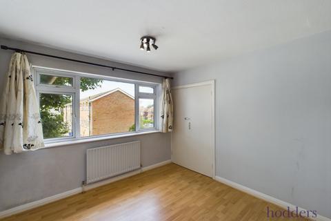 4 Beech Grove, Addlestone, KT15 1QQ