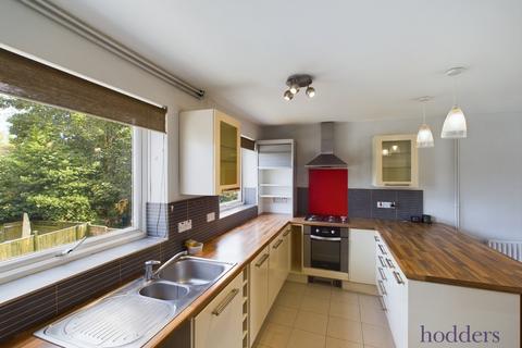 4 Beech Grove, Addlestone, KT15 1QQ