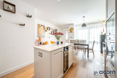 3 bedroom end of terrace house for sale, Thonrey Close, Colindale NW9