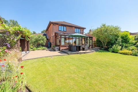 4 bedroom detached house for sale, Priory Road, St. Olaves