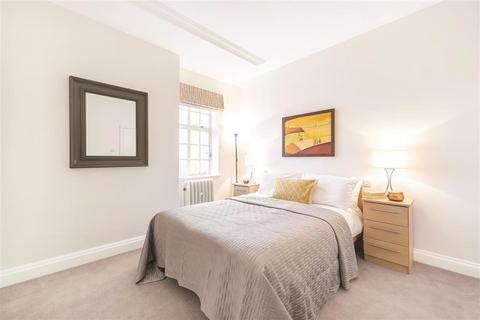 2 bedroom flat to rent, Grosvenor Square, W1K