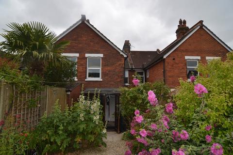 12 Bedford Road, Salisbury, SP2 7LW