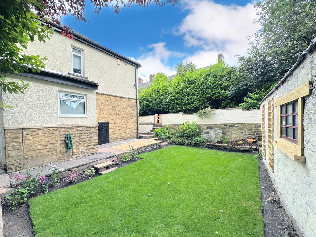 Beacon Street, Bradford BD6 3 bed semidetached house for sale £199,950