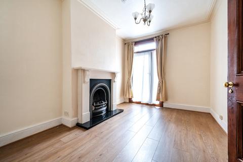 3 bedroom terraced house for sale, Carnarvon Road, Barnet, EN5