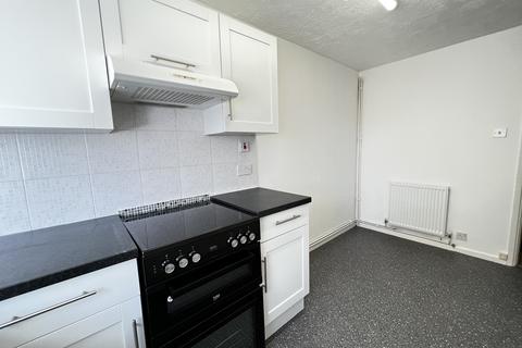 2 bedroom apartment to rent, De Roos Road, Eastbourne BN21