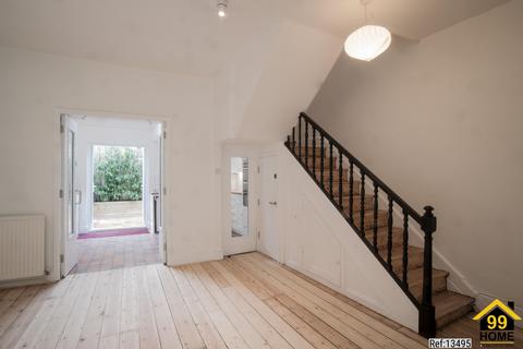 4 bedroom terraced house to rent, Cornwallis Road, London, N19