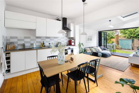 15 Leagrave Street, London, E5 9QX