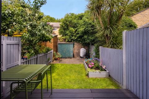 15 Leagrave Street, London, E5 9QX