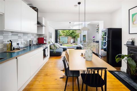 15 Leagrave Street, London, E5 9QX
