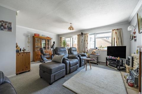 4 bedroom detached house for sale, Carterton,  Oxfordshire,  OX18