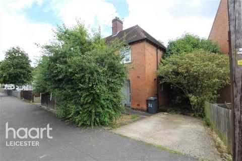 3 bedroom semi-detached house to rent, Leicester