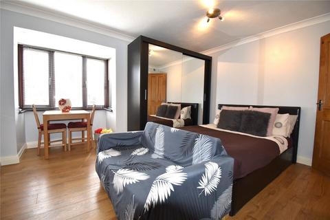 1 bedroom apartment for sale, Boxwood Close, West Drayton, UB7