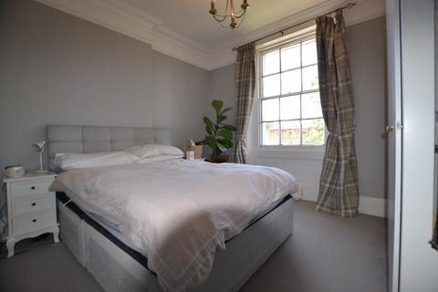 2 bedroom flat to rent, Honor Oak Road London SE23