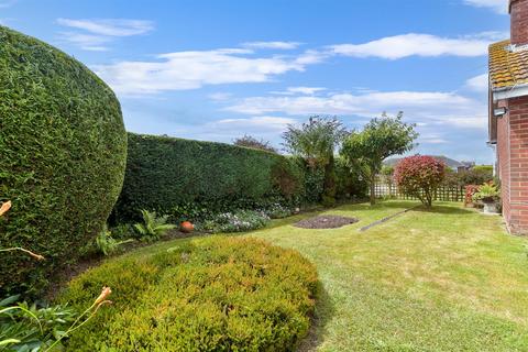 2 bedroom detached bungalow for sale, Wallace Way, Broadstairs, Kent