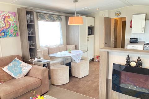 2 bedroom park home for sale, Meadow Bay Holiday Park Ltd, Manor Road, Hayling Island, Hampshire