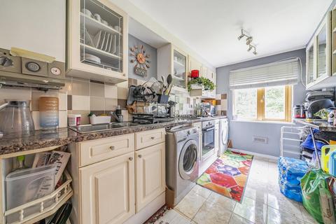 68 Stoneycroft Close, London, SE12 0SL