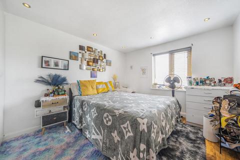 68 Stoneycroft Close, London, SE12 0SL