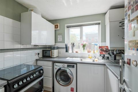 2 bedroom semi-detached house for sale, Portsmouth Close, Worcester, WR5 1RX