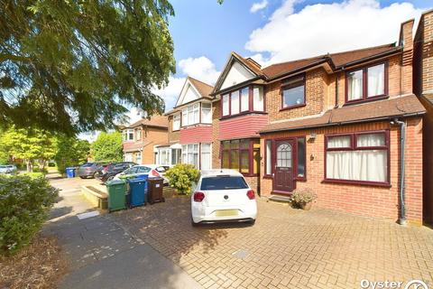 4 bedroom semi-detached house to rent, Lyon Meade, Stanmore, HA7