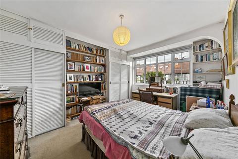 29 The Quadrant, London, SW20 8SW
