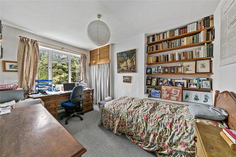29 The Quadrant, London, SW20 8SW