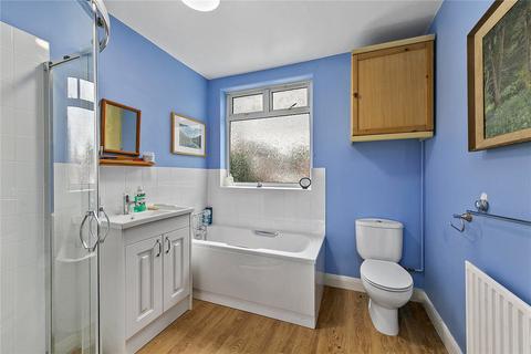 29 The Quadrant, London, SW20 8SW
