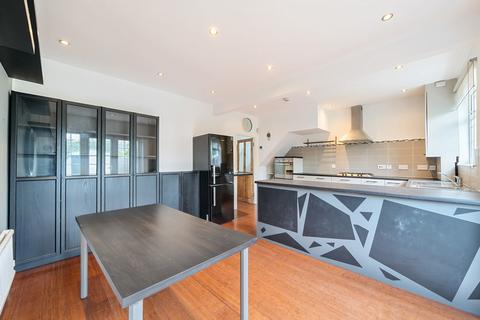 1 Rayford Avenue, London, SE12 0NF