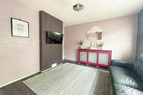 3 bedroom terraced house to rent, Sedgefield Crescent, Romford