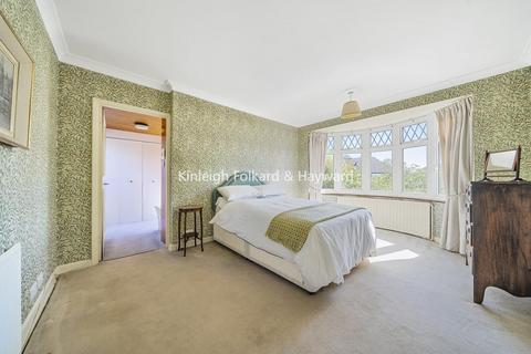 Fircroft Oakwood Close, Chislehurst, BR7 5DD