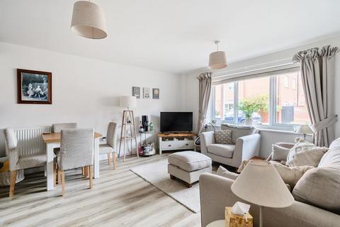 2 bedroom flat for sale, Aylesbury,  Buckinghamshire,  HP20