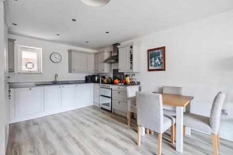 2 bedroom flat for sale, Aylesbury,  Buckinghamshire,  HP20