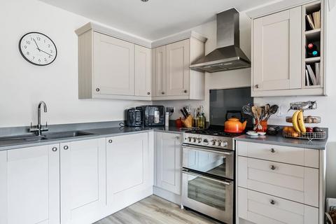 2 bedroom flat for sale, Aylesbury,  Buckinghamshire,  HP20