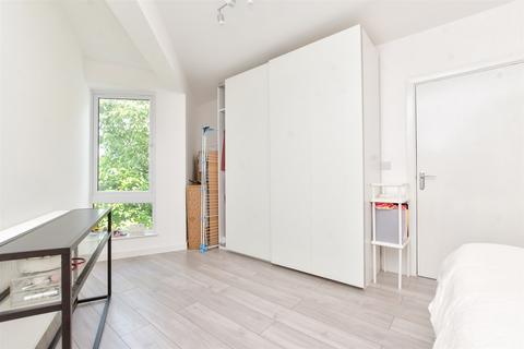 175a Erskine Road, Sutton, SM1 3BN