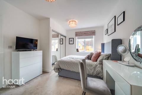 20 Evans Way, Witham, CM8 2FX