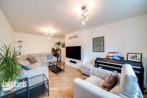20 Evans Way, Witham, CM8 2FX