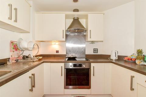 1 bedroom ground floor flat for sale, Yoxall Mews, Redhill, Surrey