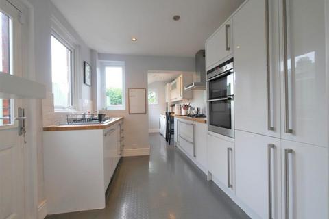 5 Ashmere Grove, Ipswich, IP4 2RE