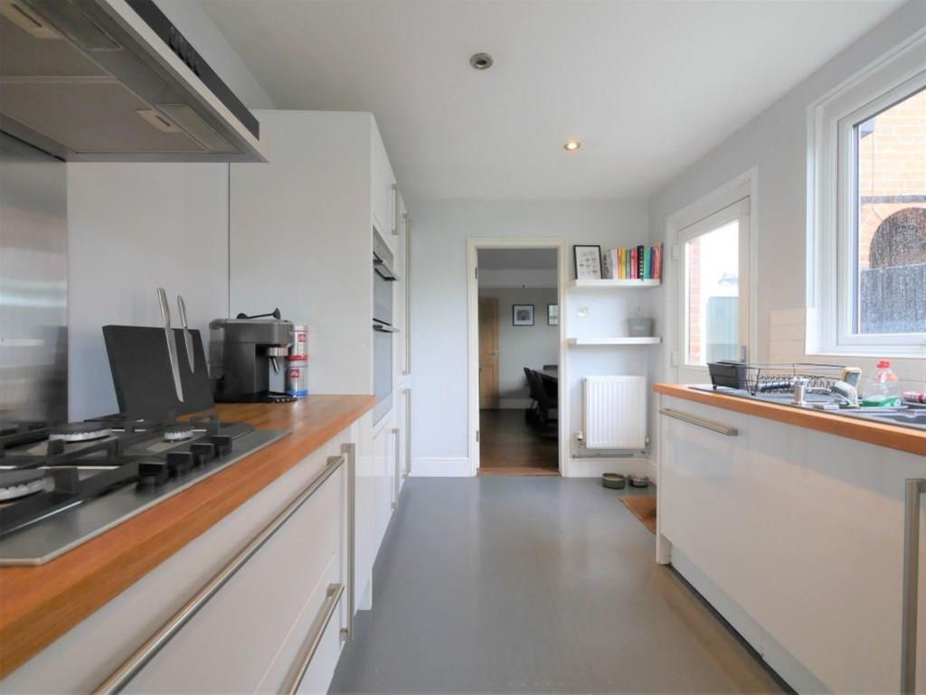 Kitchen breakfast room3