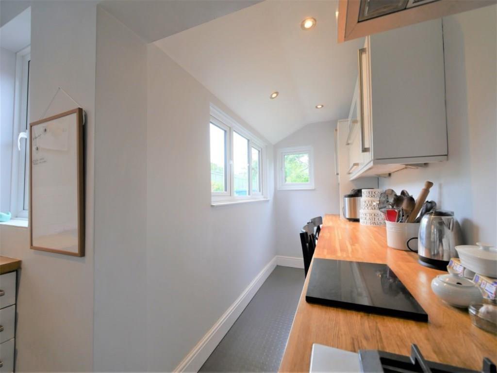 Kitchen breakfast room2