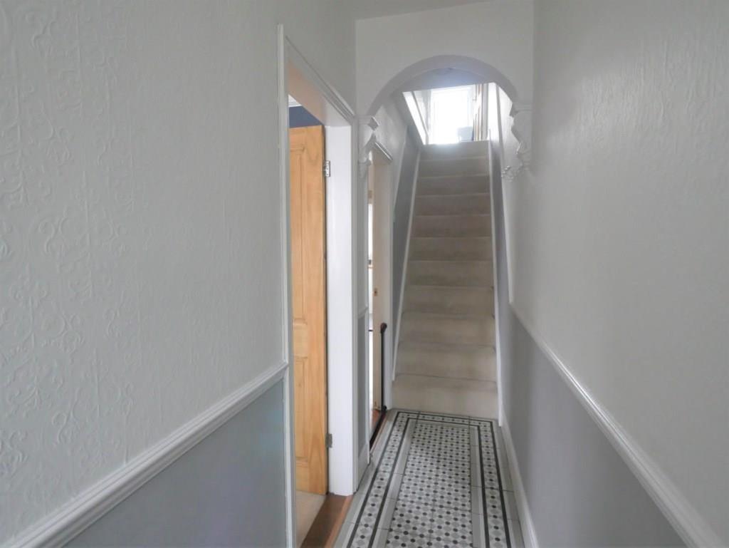 Entrance hall2