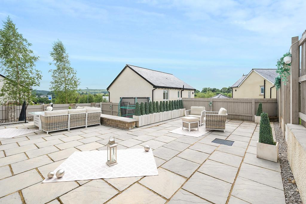 Rear Landscaped Garden