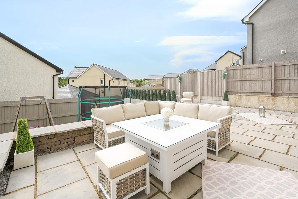 Rear Landscaped Garden