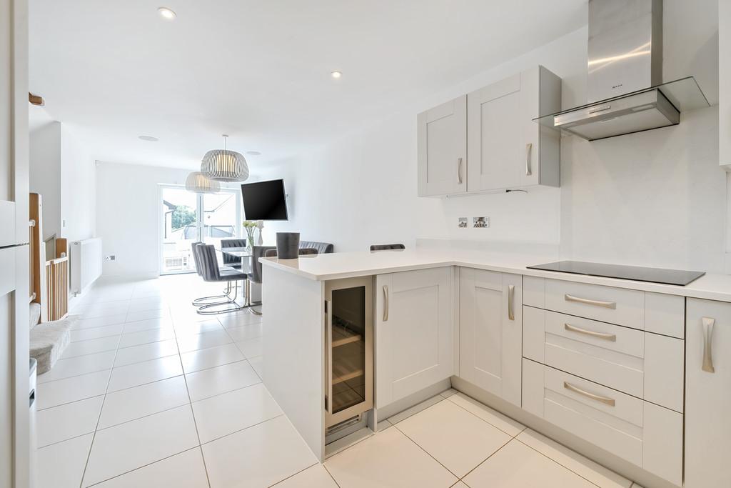 Modern Dining Kitchen