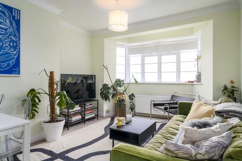 2 bedroom flat for sale, Streatham High Rd, Streatham SW16