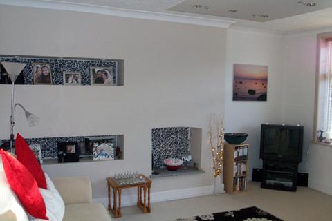 2 bedroom flat for sale, Highcliffe