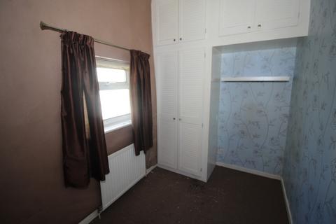 305 Bradford Road, Wrenthorpe, Wakefield, WF2 0LY