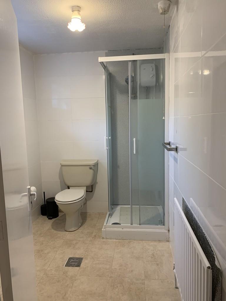 Bathrooom 1