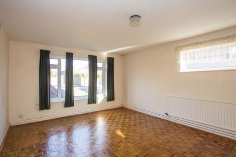 2 bedroom ground floor flat for sale, Ditchling Court, Penarth