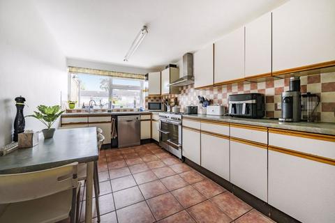 5 bedroom terraced house for sale, Howard Close, London